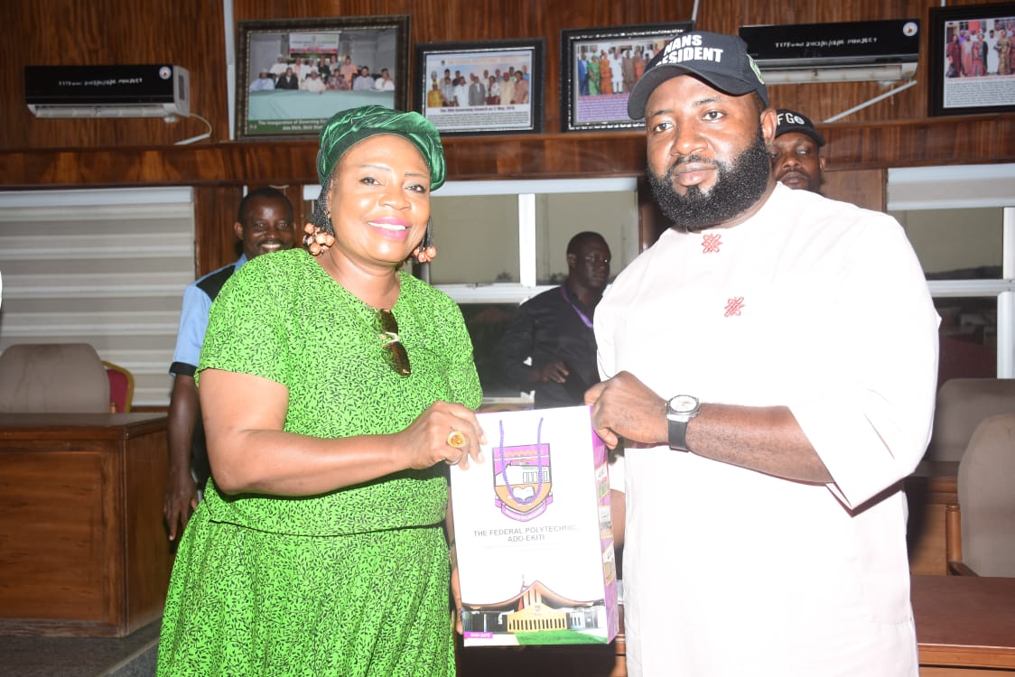 Alake Encourages Democracy among Students